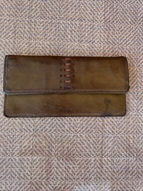 Clarks Women’s Brown Leather ID Wallet with Multicolor Stripe Insert